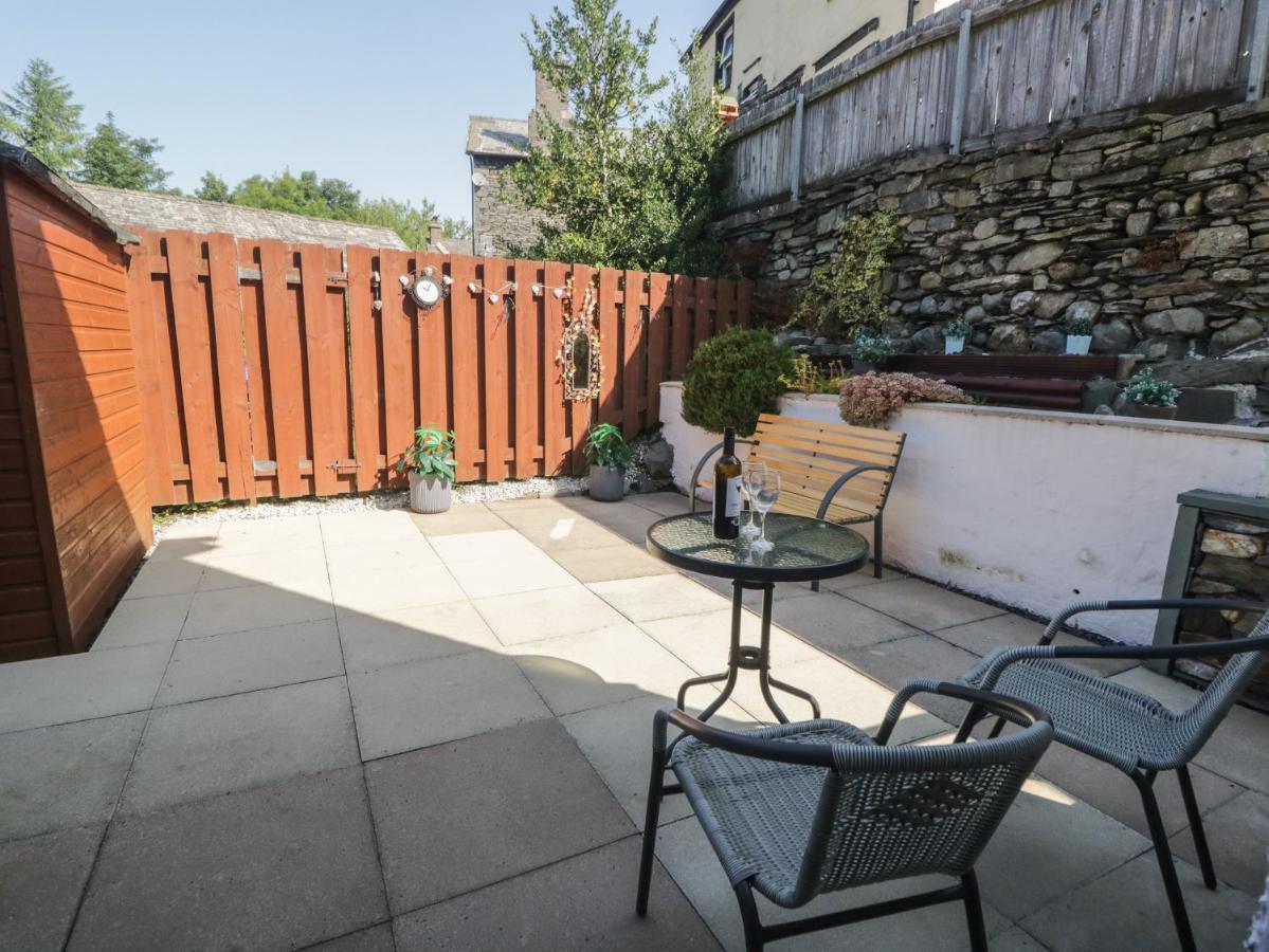 The Laurels Villa Ulverston Exterior photo